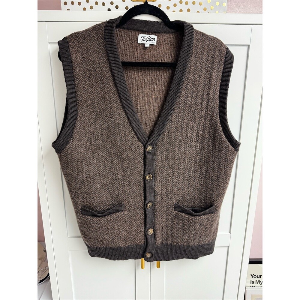 The Tie Bar Sweater Vest Men's XL Brown Herringbone V-Neck Button Front